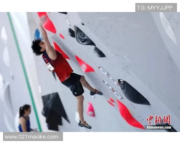 南京攀岩队在世界滑板锦标赛中逆袭成功展现团队精神与拼搏精神